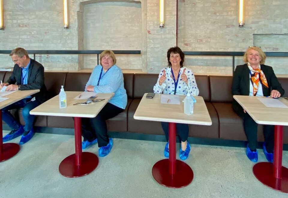 Drøm blir virkelighet: Per Brikt Olsen, Elin Floberghagen, Torill Roås og Kristin Viker Aanesen fikk i dag nøkkelkortet til Pressens Hus og kan startet realiseringen av en 100 år gammel drøm i Medie-Norge.