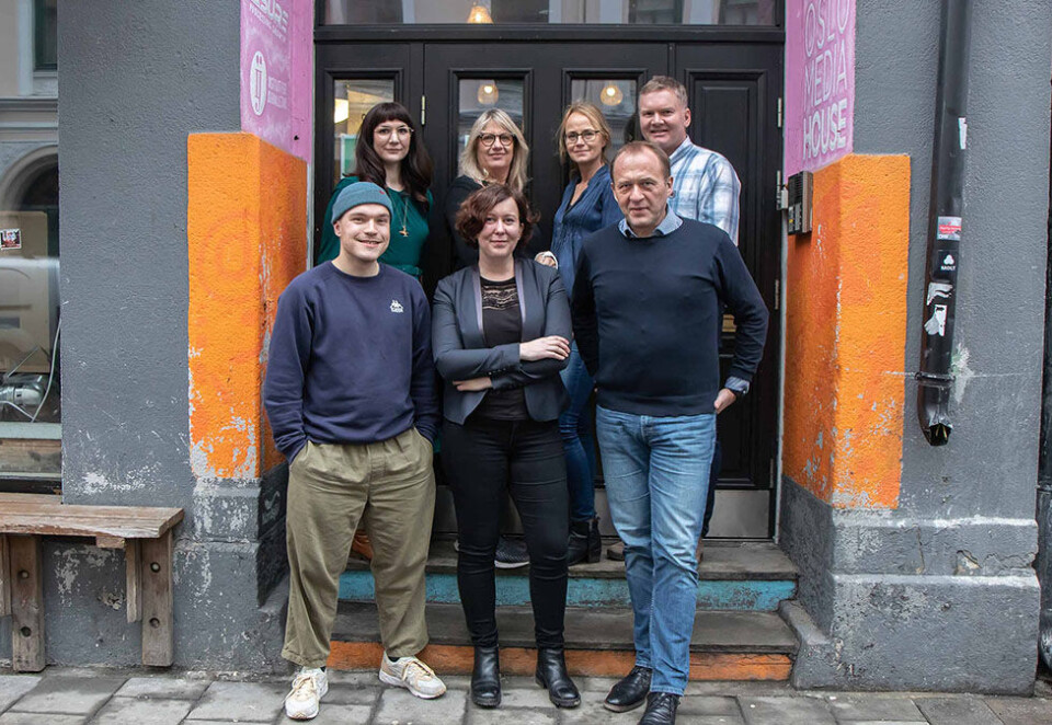 Tut og kjør: Bakerst fra venstre: Torunn Grønnbekk (Motor), Lina Schøyen (Motor), Pia Strømstad (Motor) og Geir Røed (Motor). Foran fra venstre: Niklas Øymo (VF Media), Tale Gjøvik (VF Media) og Peter Raaum (Motor).