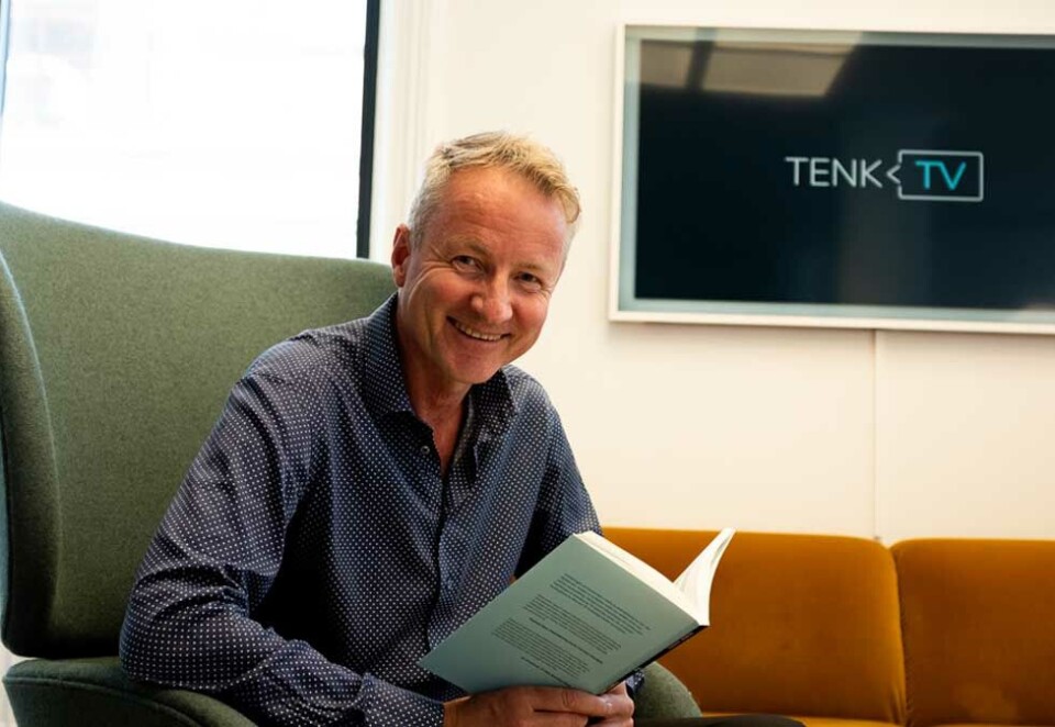 Bok om TV-reklame: Som leder av Foreningen Tenk TV har Bjørn Solvang også rukket å gi ut bok. - Alt handler om å finne den rette balansen i mediemiksen, og selv om boka naturligvis fokuserer på TV-reklame, skal ikke du som leser være redd for å bli ført bak lyset, sier Bjørn Solvang.