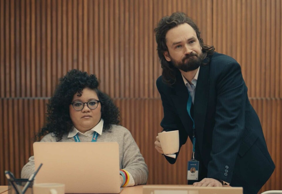 Hårfint: Høyt hår og hockeysveis hører med når Sparebank 1 skrur tida tilbake til 80-tallet i en ny reklamefilm for mobilbank.