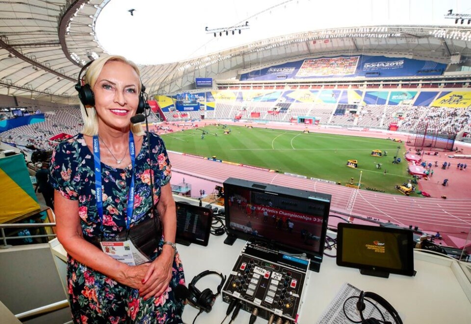 Teller ned: Karen-Marie Ellefsen (69) er en journalistveteran som har opplevd mer enn de fleste. Doha-dagene blir hennes siste verdensmesterskap i friidrett. Her på Khalifa International Stadium. Foto: Lise Åserud / NTB scanpix