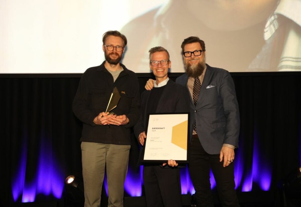 Atyp: Ulrik Solum Waagsether, Marius Jensen og Hågen Pettersen på scenen på Sentralen onsdag kveld. Foto: Eivor Eriksen