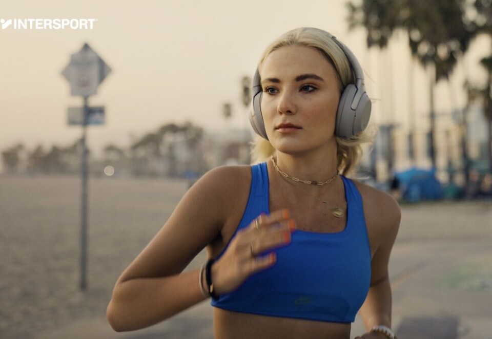 Ung bare én gang: Intersport og Warner Music i samarbeid om ny kampanje som både skal lokke kundene tilbake til Intersport og promotere selskapets nye artist, Elise Eriksen som slipper låten «Young Once».