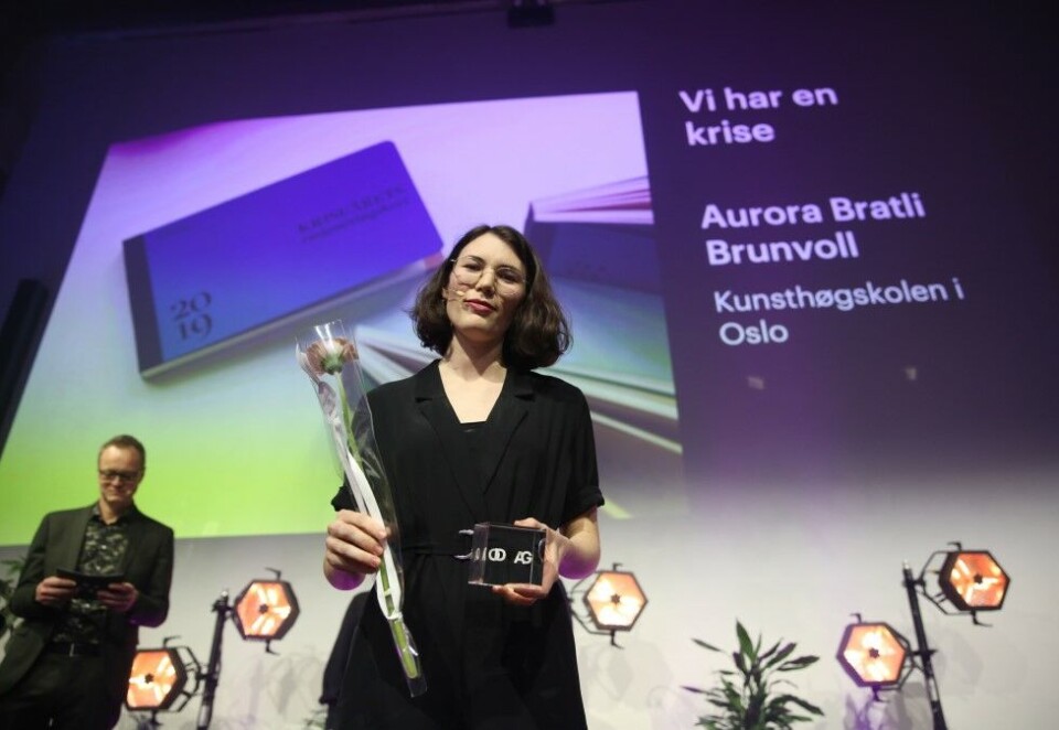 Tok imot pris: Aurora Bratli Brunvoll mottok utmerkelsen «Doga-merket nykommer» fra Design og arkitektur Norge på DOGA-dagen 2020. Foto: Sverre Jarild.