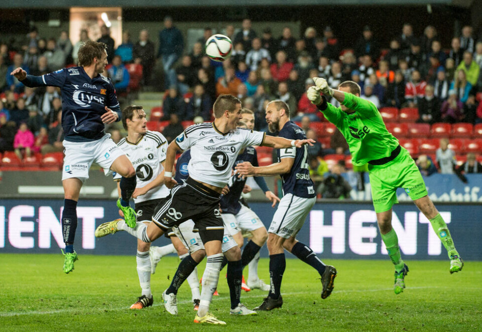 Sponsorkamp: Oljeselskapet Det norske, som har sitt hovedkontor i Trondheim, velger å sponse Viking. Bildet er fra eliteseriekampen mellom Rosenborg og Viking på Lerkendal Stadion i september 2015. Foto: Ned Alley/NTB Scanpix.