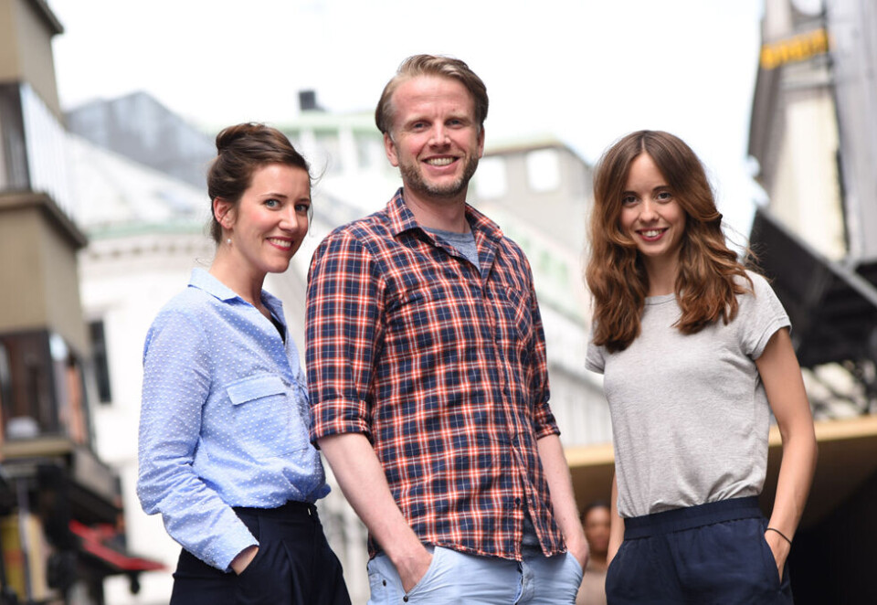 Øker bemanningen: Kristiane Roe Hammer (fra venstre), daglig leder i Newslab AS, ansetter Petter Løken, senior innholdsprodusent og Julie Nordby Egeland, tekstforfatter. Selskapet er nå oppe i åtte ansatte.