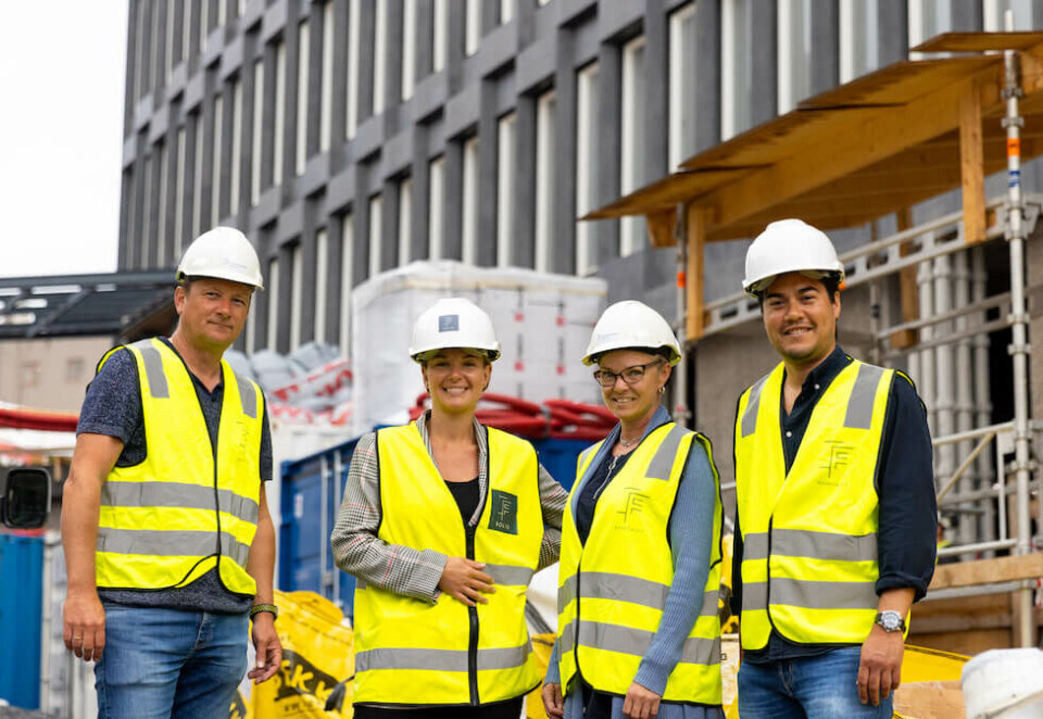 Fra ambassade til kulturarena: Sammen skal We Are Live og Fredensborg Hospitality gi bygget i Henrik Ibsens gate 48 nytt liv. Fra venstre: Rajko Mink, Henriette Schanche og Gry Bramsen i Fredensborg Hospitality, og Andreas Borgen fra WAL.