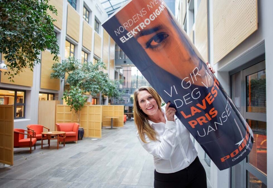 - På hugget: Hos Power er de klare for Black Friday. - Vi er på hugget, sier markedssjef Elizabeth Gill.