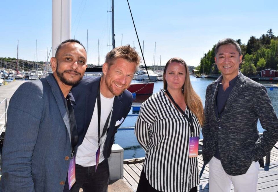 Samuraier og vikinger: Denstu X-toppene Sanjay Nazerali og japanske Mike Nakamura tok turen til Norge for å hilse på blant Andrea Pelle Stensson og Maria Aas-Eng. Fra og med denne uken er byråer som Carat, Vizeum og Red del av den samme familien. Foto: Knut Kristian Hauger.