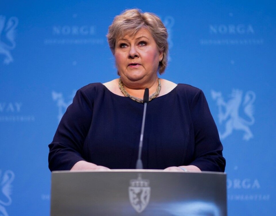 Hennes viktigste kommunikasjonsutfordring: Politiske kommentatorer mente pressekonferansen 7. april var statsminister Solbergs viktigste kommunikasjonsutfordring så langt, ettersom det var forventet at hun skulle begrunne korona-tiltakene. Denne retoriske utfordringen ble ikke tatt på alvor, mener rådgiverne i Retorikkbyrået.