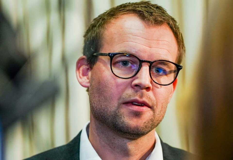 Beklager og beklager: KrF-leder Kjell Ingolf Ropstad beklager og beklager. I dag holdt han pressekonferanse etter innrømmlser om å ha tatt aktive grep for å slippe skatt på pendlerboligen i Oslo. PR-rådgiver og tidligere Vårt Land-redaktør, Åshild Mathisen, mener Ropstad nå bør trekke seg som KrF-leder. Foto: Scanpix.