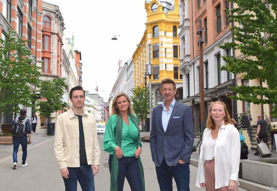 Partnere: Partnere Dag Robert Jerijervi (til venstre) og Emilie Rossholt (til høyre) sammen med kommersiell leder Nina Gade Tenvik og ansvarlig redaktør Knut Kristian Hauger.
