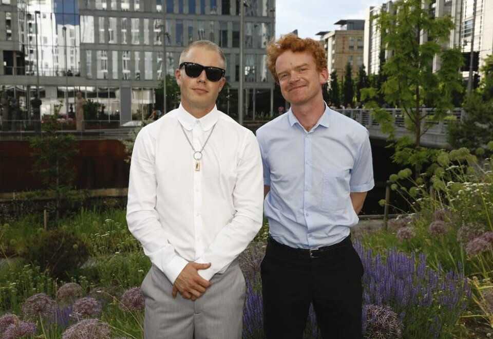 Skal bak betalingsmur: Herman Flesvig og Mikkel Niva blir det store trekkplasteret når Schibsted prøver seg på brukerbetalte podkaster. Nye tall viser at de må jobbe hardt for å overbevise majoriteten av lytterne om å punge ut. Foto: Tore Meek/NTB