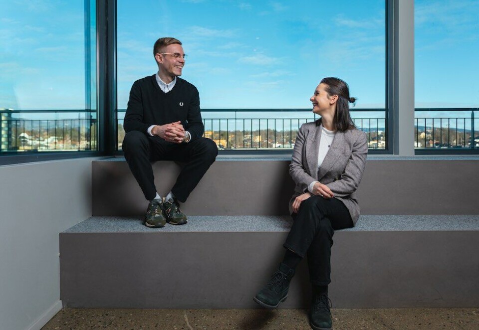 Søker seg mot nye tjenester: Hennig Øwre Selvåg, Head of Media i We Are Live, ønsker Anne Cecilie Hauan Hauge velkommen i byrået.