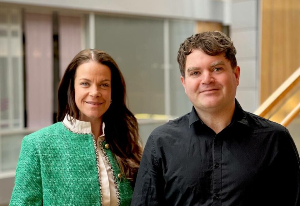 Må pendle: Caroline Størmer-Nilsen er markedsdirektør og Tore Kobbeltvedt er kreativ sjef i Allente. Nå flytter de reklamekontoen fra Oslo til Stockholm. Foto: Allente