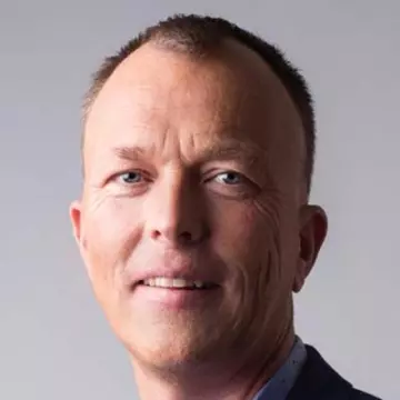 Nils Apeland, kommunikasjonsrådgiver og høyskolelærer 