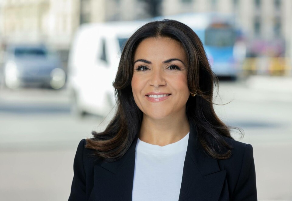 Blir Amedia-redaktør: Rima Iraki har ledet flere store direktesendinger på NRK. Til neste år går hun inn i en ny rolle som samfunnsredaktør i Romerikes Blad. Foto: Julia Marie Naglestad / NRK
