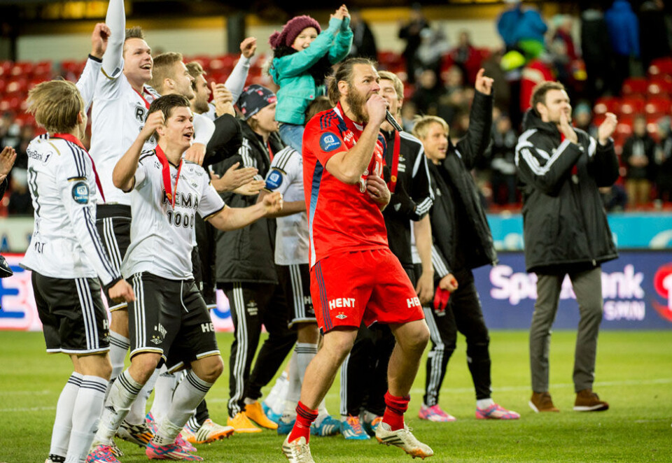 Fotballjubel: TV 2 kjøper betal-tv-kanalen C More. I over to år har Bonnier forsøkt å selge kanalen som taper enormt med penger.