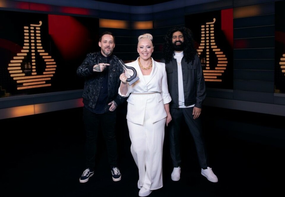 Fjorårets Spellemann: I fjor ble Spellemann ledet av Tarjei Strøm, Mona B. Riise og Sandeep Singh. I år skal førstnevnte lede sendingen sammen med Julie Bergan. Foto: NRK