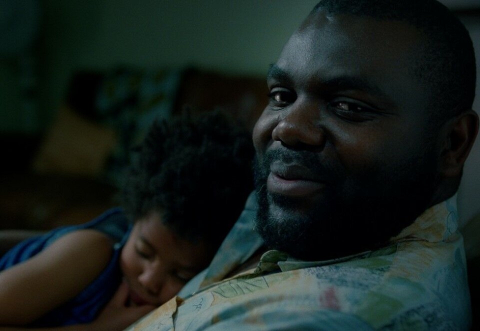 Åpen som aldri før: Fire måneder etter at Coca-Cola valgte å sette all markedsføring på vent, er selskapet nå tilbake med en splitter ny kampanje. «Åpen som aldri før» er både kampanjenavnet og slagordet når selskapet går sammen med den britiske samtidspoeten og rapperen George the Poet. Foto: Coca-Cola Company