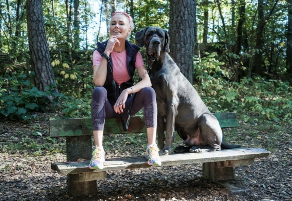 Tett på: Seerne kommer tett på Gunhild Stordalen og hunden «Rammstein» i den nye TV 2-serien. Foto: Gry Elisabeth Devold/TV 2