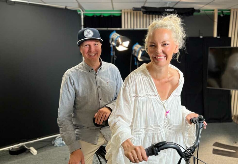 Tar styringen;Kjetil Røed tar turen over fra Innvoasjon Norge for å ta styringen med teknologi og performance i Maverix. Her på bagasjebrettet til Maverix-sjefen, Linda Nordheim.