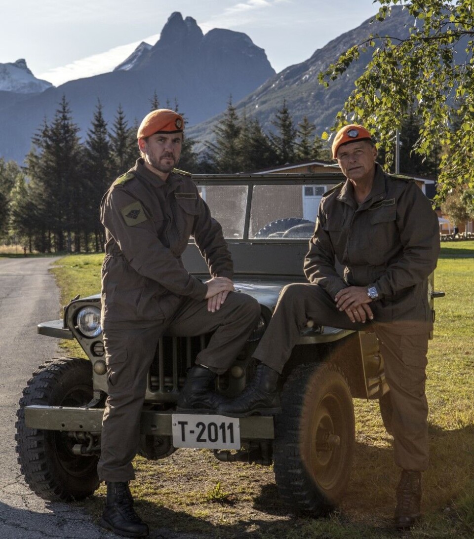 Programledere: Kristian Ødegård og Dag Otto Lauritzen skal disiplinere kjendisene i «Kompani Lauritzen». Foto: TV 2.