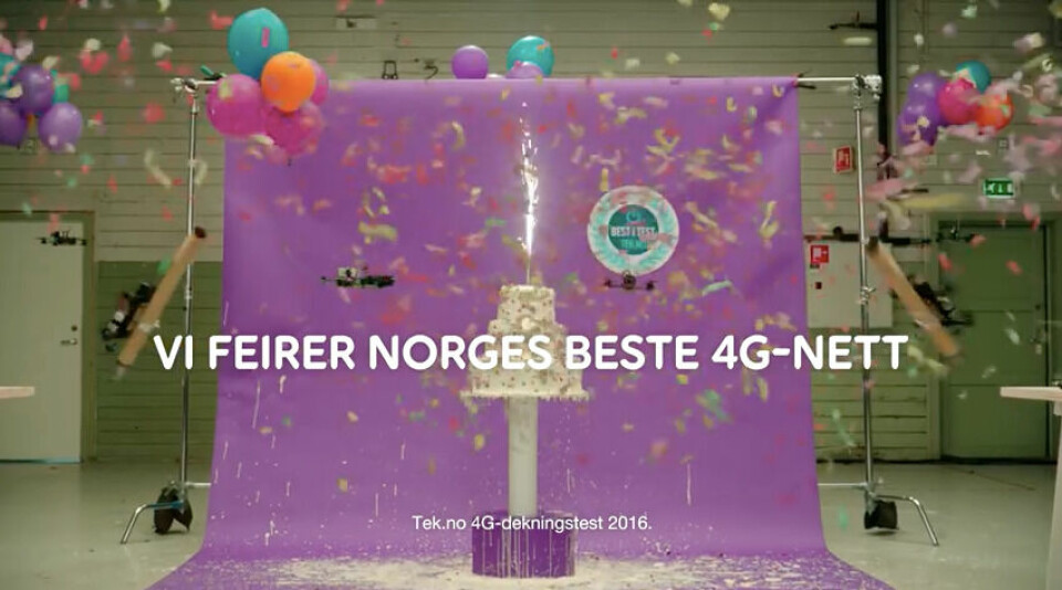 Se bakomfilmen til «verdens første dronekake»