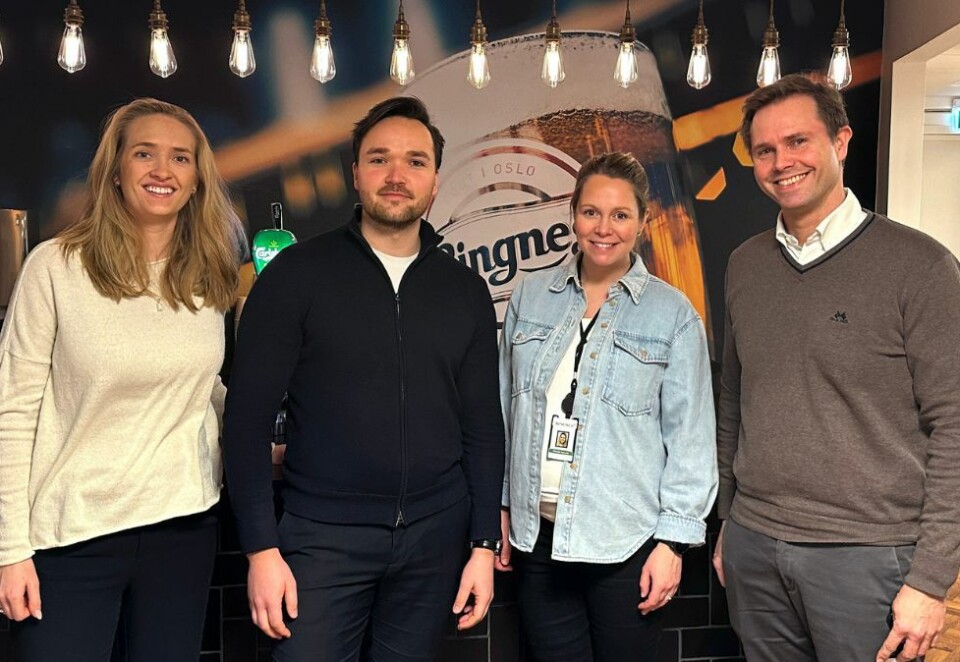 Ringnes-eier bytter byrå: Carslberg Group avslutter et seks år langt samarbeid med Initiative, og inngår en ny avtale med Iprospect som sitt nye medibyrå. Fra venstre: Cathrine Aarvold Hofland, Christoffer Smedås, Elisabeth Sæterdal, Holthe og Petter Janbu.