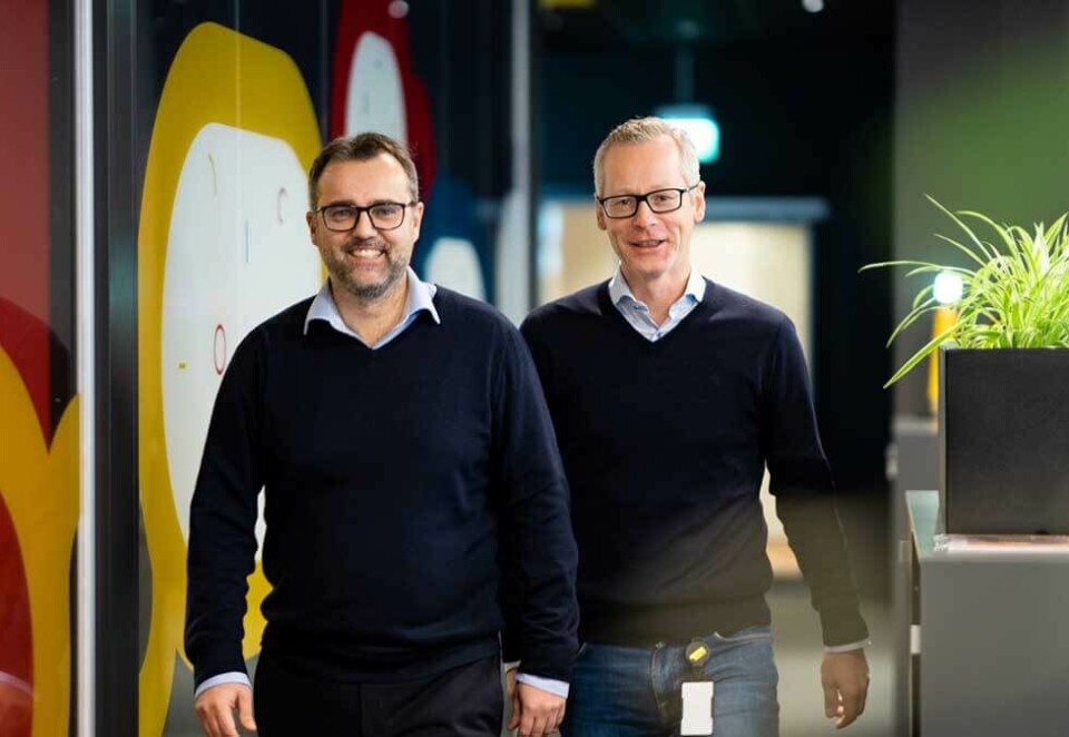 Slutt på pendlingen: Slutt på pendlingen for drammenseren Kyrre Tjømøe Bekkelund som melder overgang fra mobilselskapet Ice til kommunikasjonsbyrået Godt Sagt. Her sammen med byråleder Erik Gabrielsen.