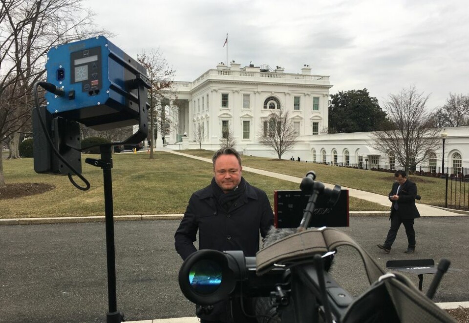 Fredrik Græsvik feirer jul utenfor Det hvite hus som korrespondent. Foto: Peder Jessen / TV 2
