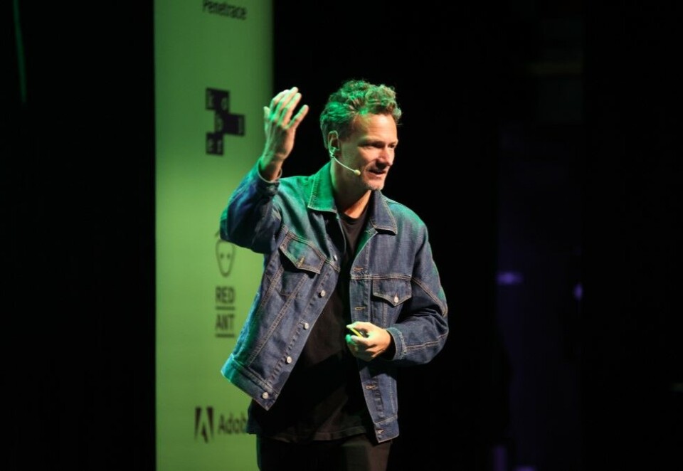 Alvorlig på Latter: Thomas Kolster snakket alvorlig om markedsføring og bærekraft under Anfo-konferansen Den store annonsøredagen på Latter Scene torsdag. Foto: Eivor Eriksen.