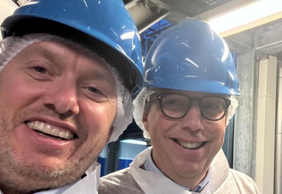 På jobbinspeksjon: Christian Espeseth har allerede vært på fabrikkbesøk sammen med Kim Øien som er en av aksjonærene i ImmunoPharma. Også Espeseth er aksjonær i selsakpet. Foto: Privat: