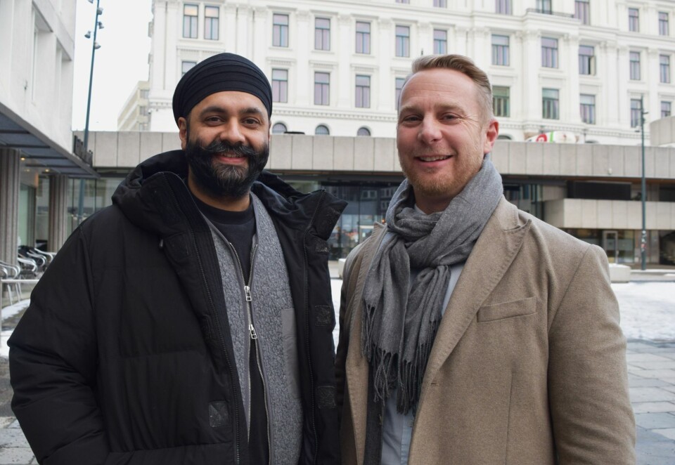 Tok av silkehanskene: Leder for mangfold, inkludering og tilhørighet i Schibsted, Sumeet Singh og generalsekretær i Politiets Fellesforbund, Per Erik Ommundsen, deltok begge i panelsamtalen «Av med silkehanskene; En ærlig panelsamtale om mangfold» under Kampanjes Employer Branding-konferanse onsdag. Foto: Anne Marte Bang Fossberg