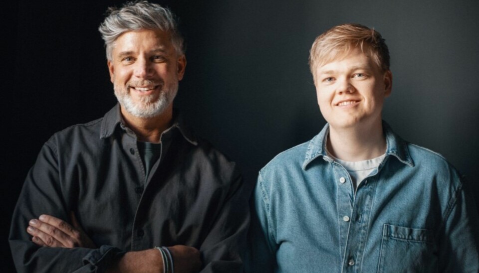 Forlater Pol: Sindre Holmedal Johnstad (t.h), flytter til Vestlandet for å få familiekabalen til å gå opp. Foto: Pol