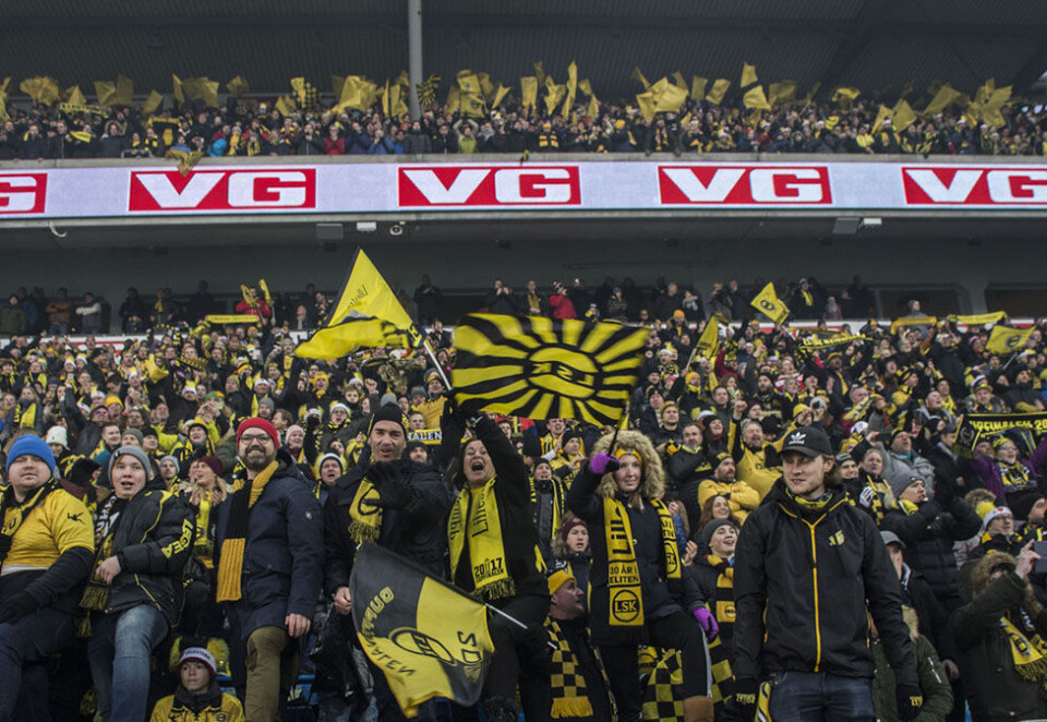 Fortsetter som sponsor: VG skal fortsatt være godt synlig når nye cupmestere skal kåres. Her feirer Lillestrøm seieren i 2017. Foto: Mariam Butt/NTB Scanpix.