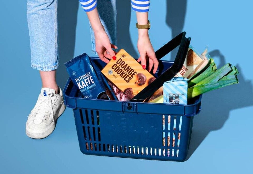 Ansiktsløft: Billigproduktene til Rema 1000, som tilhører R-serien, får nytt design. Her ser du noen av produktene i serien. Foto: Rema 1000