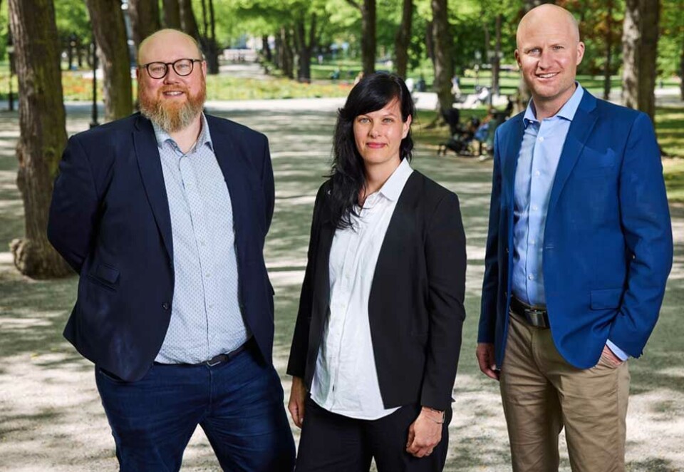 På Sverigetur: Toralf Waaktaar-Slokvik, som leder Oculos i Norge, er klar for å innta det svenske markedet sammen med den nye byrålederen Annika Grumert Klang og Ahead-sjefen i Sverige, Marcus Wikner. - Annikas driv og erfaring fra bransjen er akkurat det vi trenger, sier WIkner.