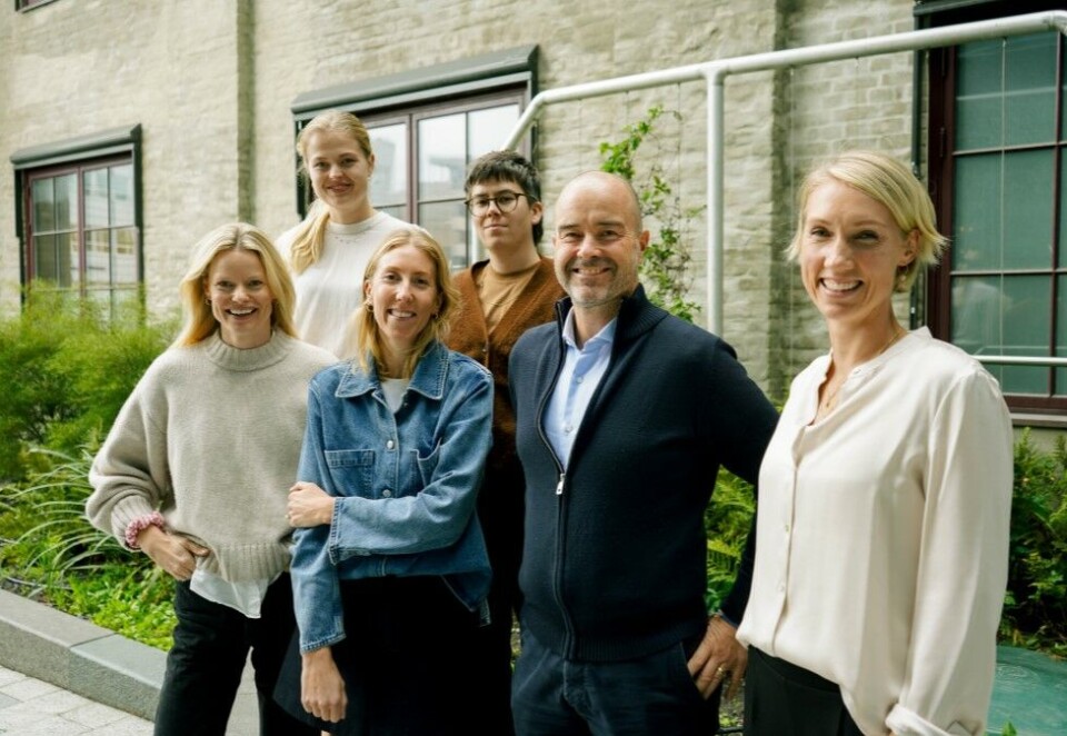 Rebranding: Mos rebrandet Enny. Her med Juliane Stensrud Mjåset (f.v), Trine Moslet Holden, Line Rustad Fjærvoll, Jessamine Jones, Terje Borkenhagen, Mette Schjelderup. Foto: Armin Jadidi.