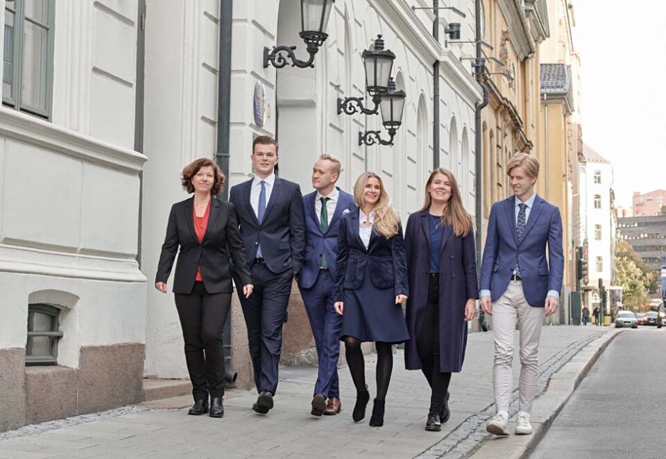 Energifull gjeng: Rud Pedersen Public Affairs styrker seg på klima, energi og industri og inngår samarbeid med Aurora Energy Research, Fra venstre en energifull gjeng fra Rud Pedersen med Mona Høvset, Richard Apeland, Andreas Oftedal, Gørill Husby Moore, Christina Højer Mørkve og Tage Slind Jensen.