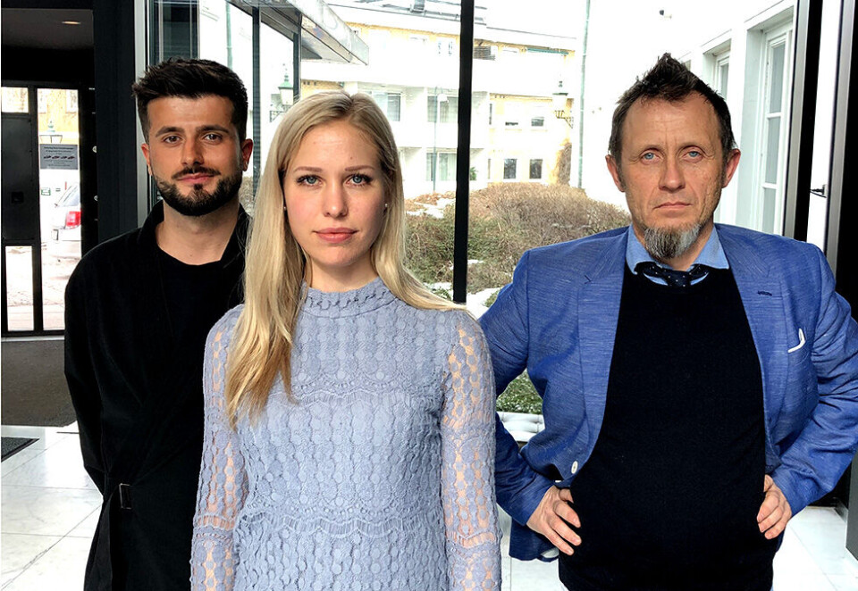 Tar et bransjeoppgjør: OMD-rådgiverne Gino Ismail og Cathrine Dalan får sjelden regnestykkene til influencer-nettverkene til å gå opp. Her er de med byråsjef Torstein Rafgård. Foto: Dag Robert Jerijervi.