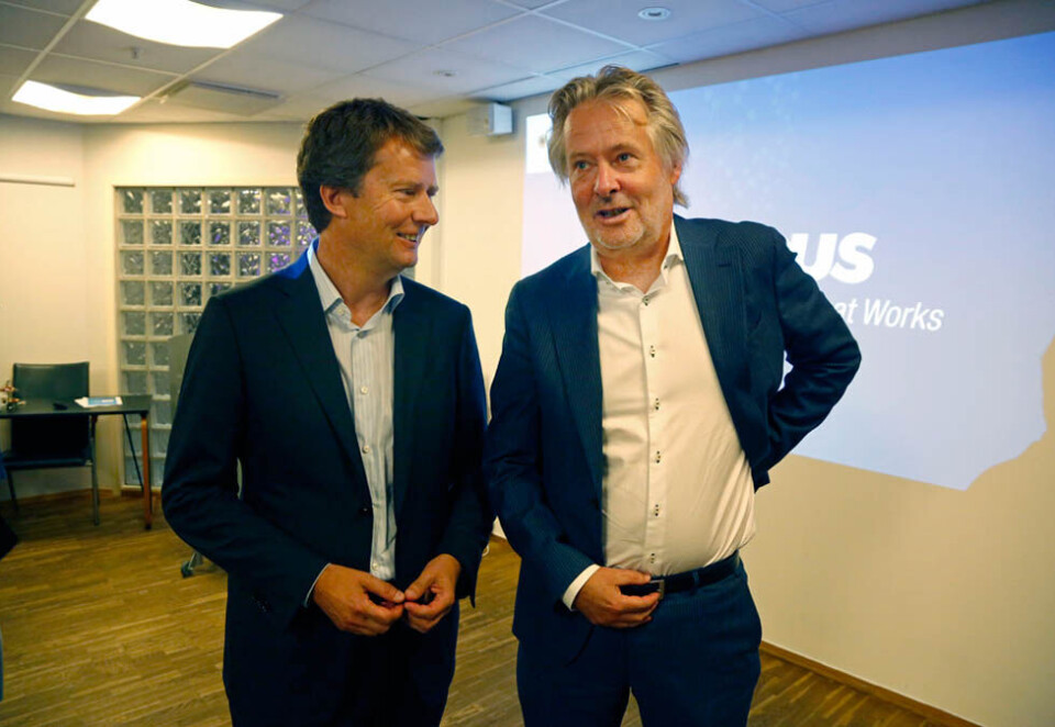 Sultne på avishus: Med Schibsted og styreleder Torry Pedersen (til høyre) i ryggen, skal konsernsjefen i Polaris Media inn på det svenske avismarkedet. - Det svenske mediemarkedet er mindre konsolidert enn det norske, sier Pedersen. Foto: Eivor Eriksen.