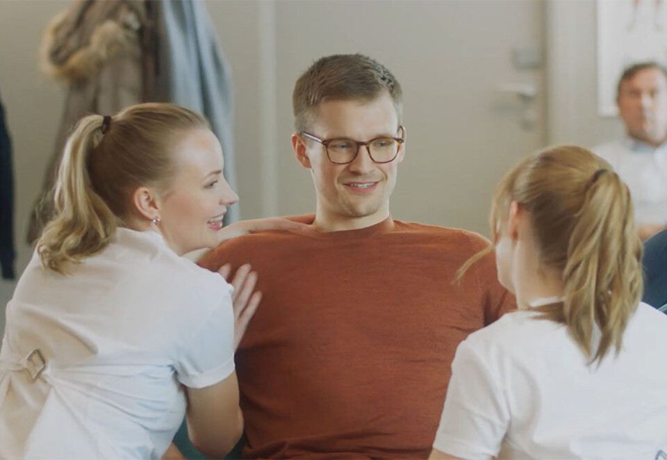 Får tyn: Denne reklamefilmen for Doc' holder ikke mål ifølge leder i Norsk Sykepleierforbund. Se filmen nederst i saken.