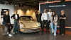 Bilmerket Porsche har valgt seg Fieldwork som sitt nye eventbyrå. Her avbildet med representanter fra både Porsche og Fieldwork, ved siden av en bil fra Porsche. Fra venstre står Fredrik Kolverud, Pia Lyche, Torgeir Nordahl, Steffen Westbye, David Kennedy, Sunniva Rudi og Ingrid Moe.