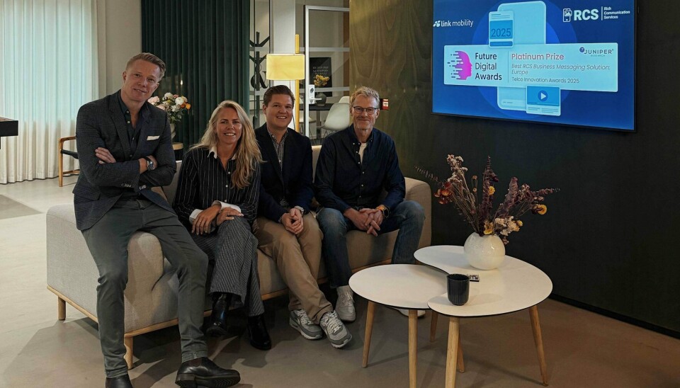 Stem Agency og LINK Mobility har inngått samarbeid. Fra venstre: Nicolai Henriksen Langholm, Sales Manager LINK Mobility, Kaia Gulsvik, Byråleder Stem Agency, Stian Johansen, VP Innovation & Business Development i LINK Mobility, Kjell-Petter Olsen, Leder direkte markedsføring i Stem Agency