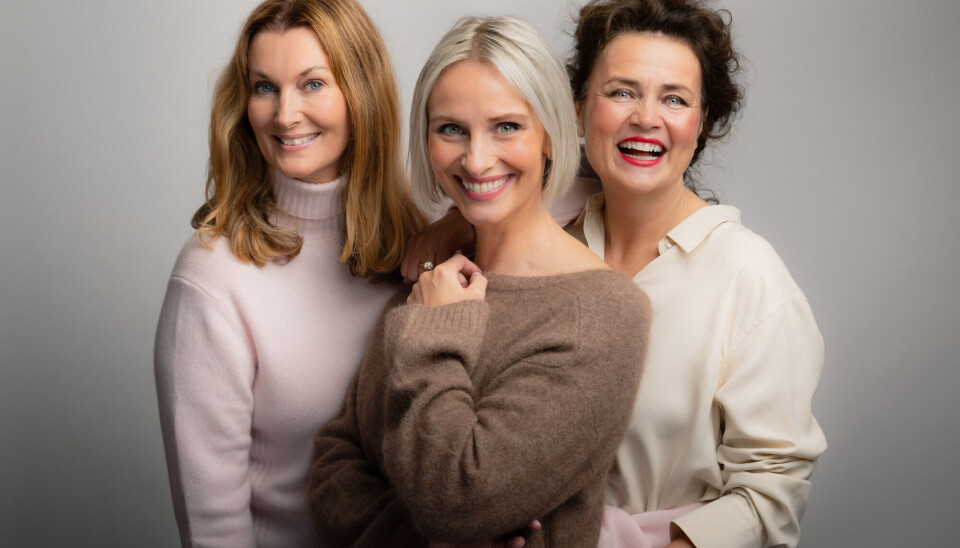 Programleder Anne Rimmen går sammen med psykolog Catrin Sagen og interiørdesigner Aina Sollie Steen for en ny podkast kalt «Hennes verden».Foto: Magnus Vanem