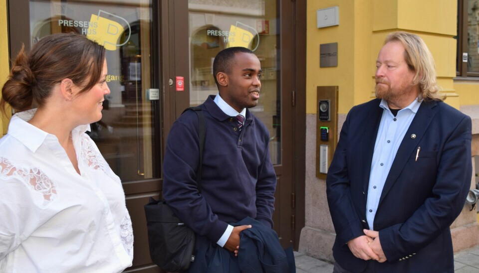 - Medier er så mye mer enn NRK, sier Morgan Langfeldt (til høyre) fra Fremskrittspartiet. Her møter han sine nye kollegaer i kulturkomiteen Siren Jensen (MDG) og Hashim Abdi (Ap).