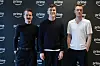 Jakob, Filip og Henrik Ingebrigtsen foran vegg med Amazon Prime-logo under pressefoto.